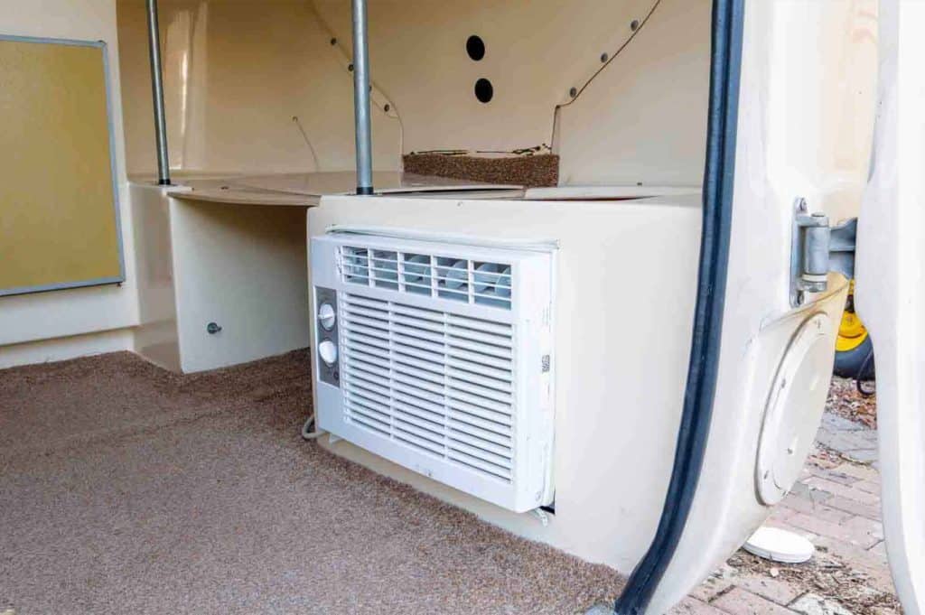 Window AC unit in a uhaul ct13 trailer